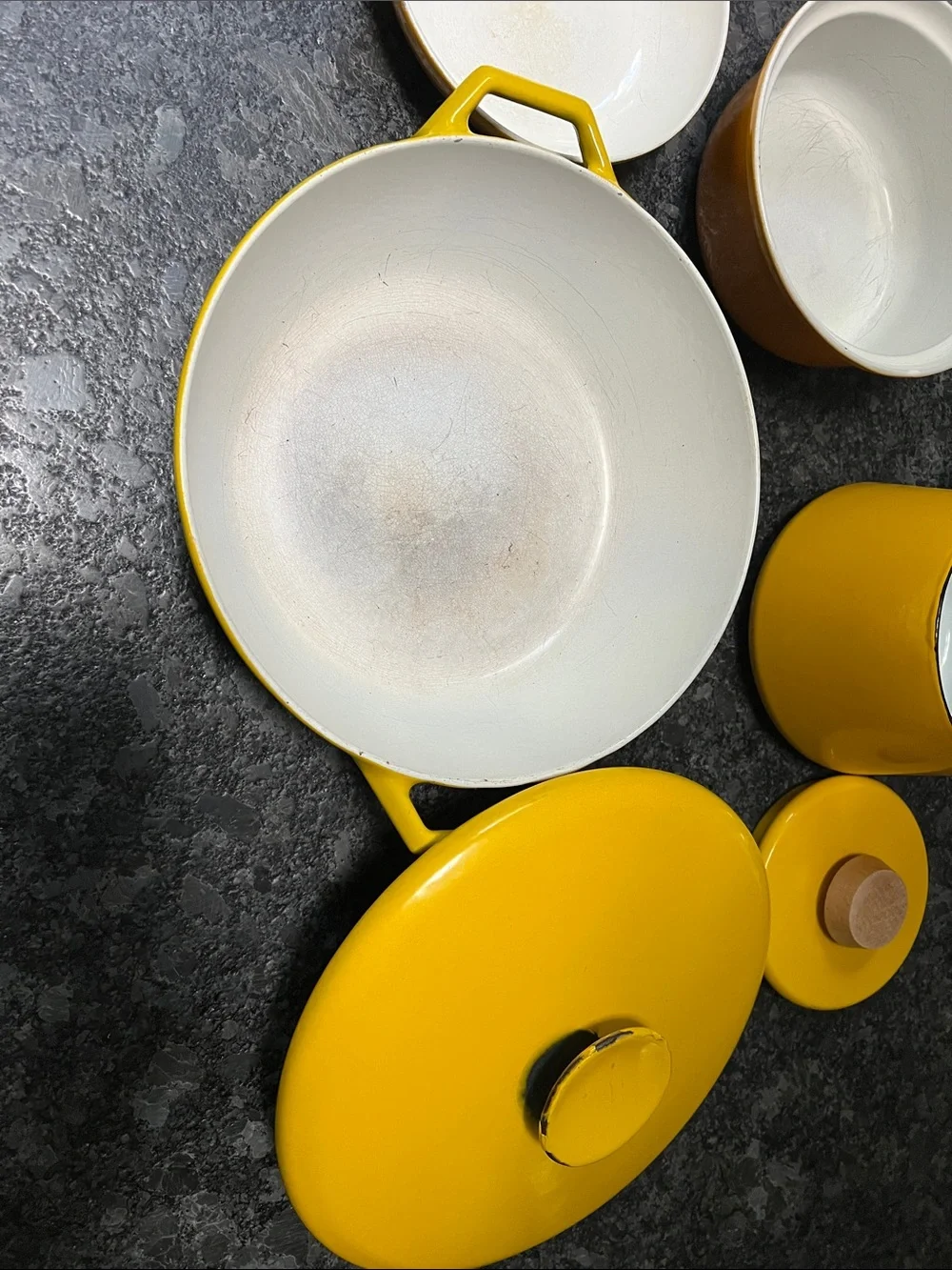 6 Piece Yellow Enamel Steel Aluminum Pots Pans